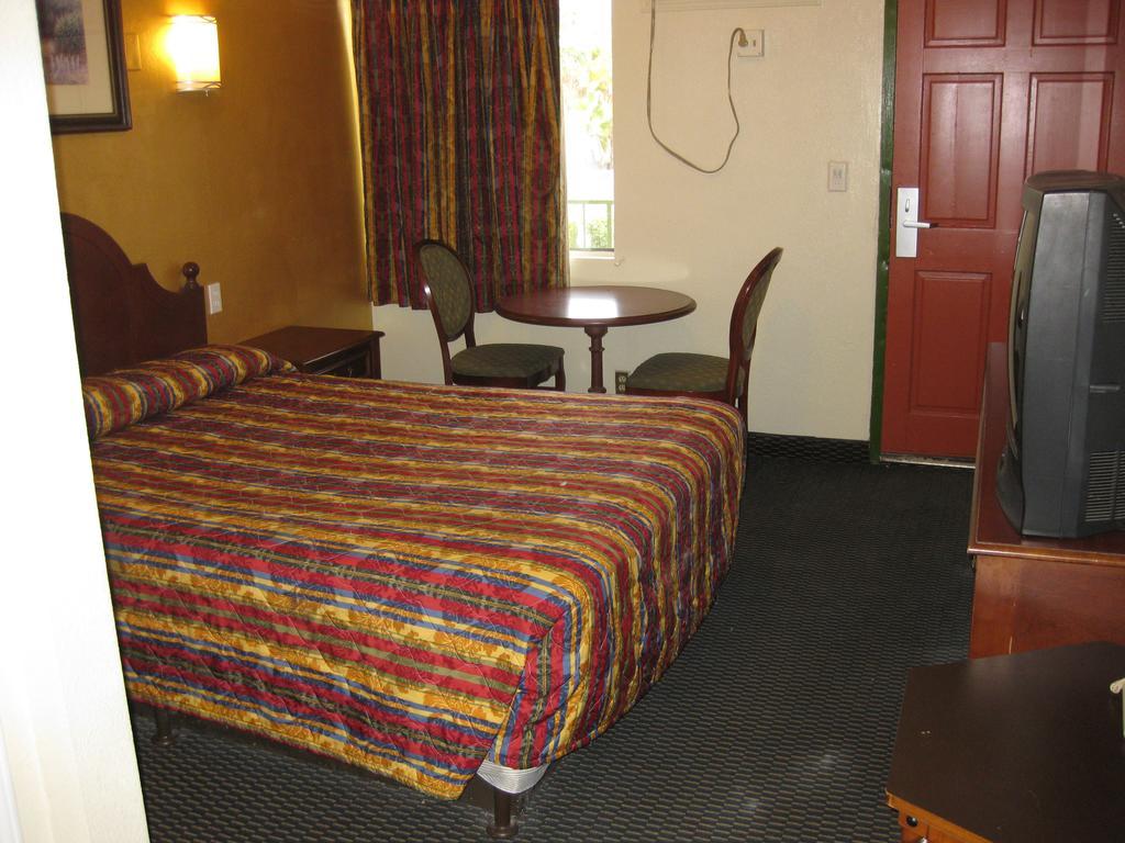 Sunshine Motel ซานเบอร์นาร์ดิโน ภายนอก รูปภาพ